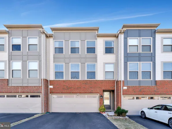 42353 Alder Forest Ter, Sterling, VA 20166