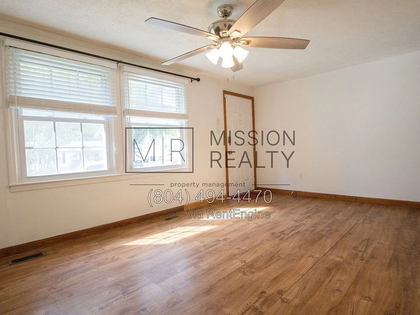 3 bed, 1.0 bath, 960 sqft, $1,900 — Photo 4