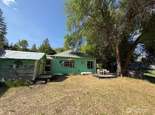 5986 S 25th Hwy, Fruitland, WA 99129