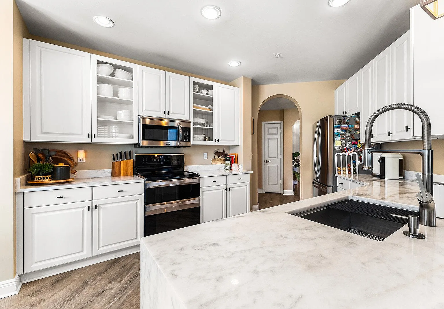14121 Cambridge Dr — Photo 3