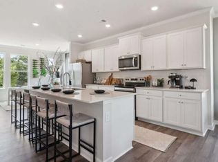 208 College Cir #1008, Hapeville, GA 30354