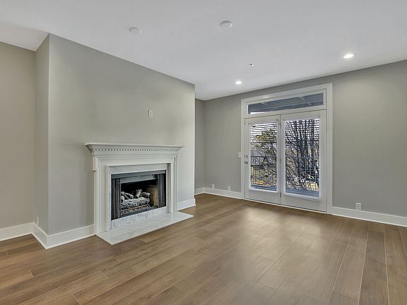 4th image of 306 Rose Hall