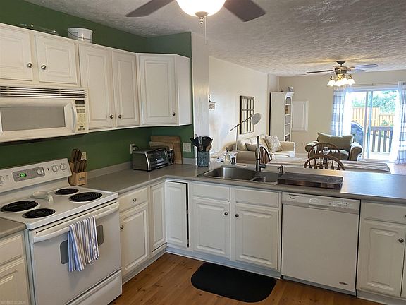 4th image of 140 Willow Oak Dr NW