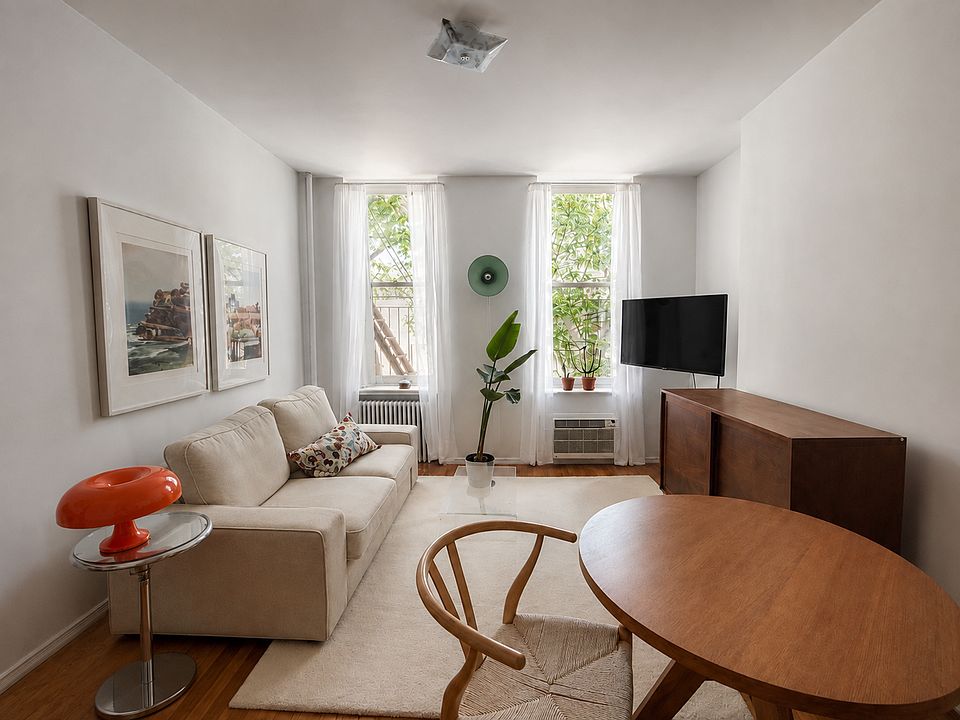 1st image of 123 Guernsey St APT 3A
