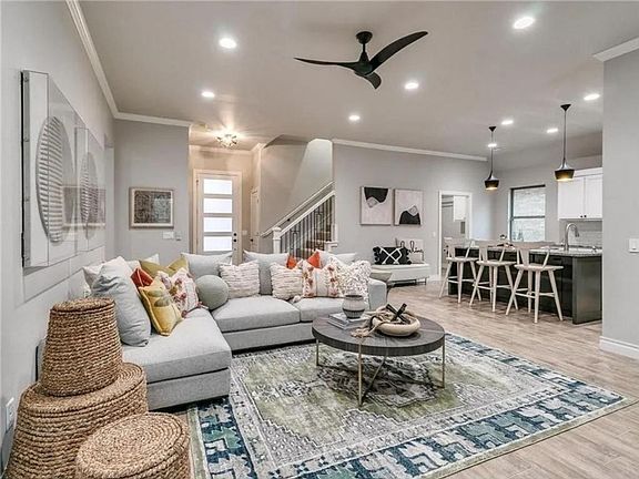 5th image of 15313 Whitehorn Way