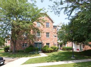 4301 W Shamrock Ln, McHenry, IL