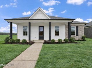 526 Bolivar Dr, Nesbit, MS 38651