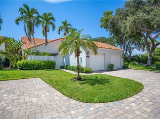 857 Reef Point Cir, Naples, FL 34108