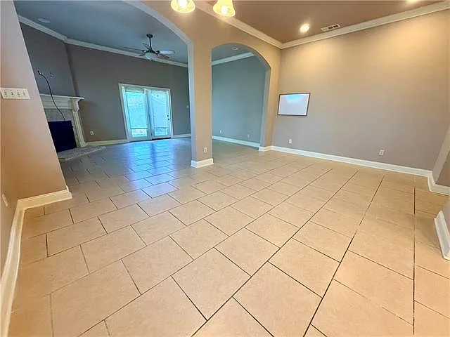 3909 Civic St — Photo 5