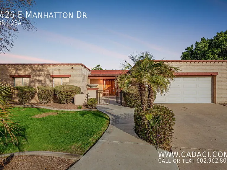 1426 E Manhatton Dr — Photo 1