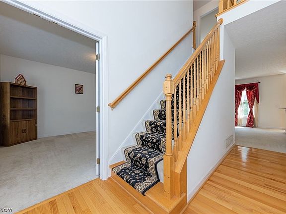 3rd image of 7338 Glenwillow Pl