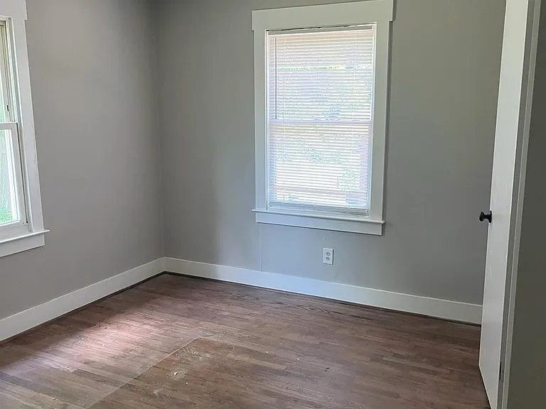 1716 Catherine Simmons Ave — Photo 6