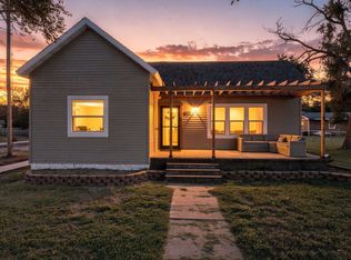 222 S 5th St, Conway Springs, KS 67031