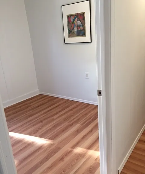 709 NE 43rd St — Photo 25