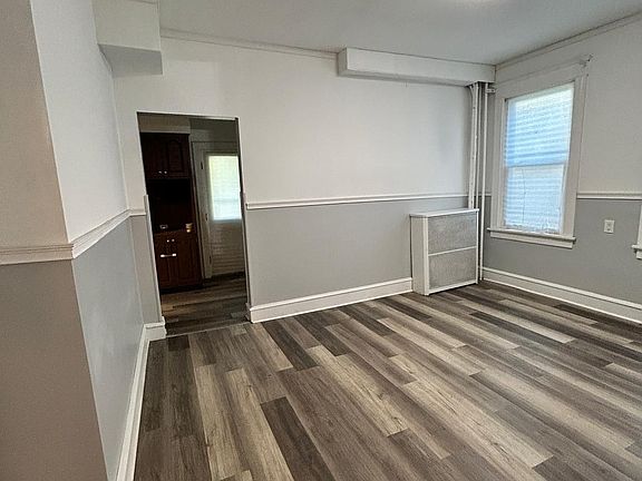 4th image of 34 Pierce St