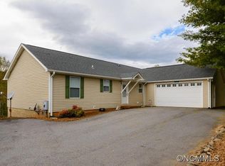 107 Robinson Cove Rd, Candler, NC 28715