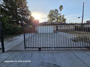 7464 24th St, Sacramento, CA 95822