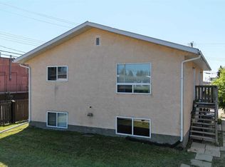 5015 7th Ave, Edson, AB T7E1N7