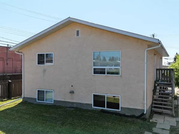 5015 7th Ave, Edson, AB T7E 1N7