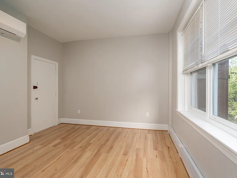 523 Constitution Ave NE #3 — Photo 12