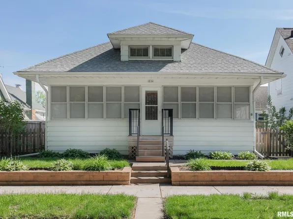 1834 16th Ave, Moline, IL 61265