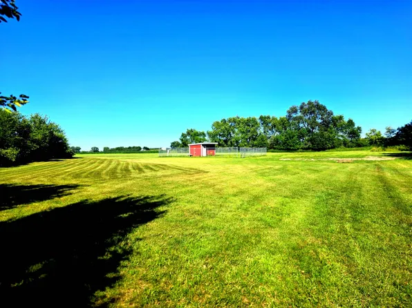 4 Saint E, Graceville, MN 56240