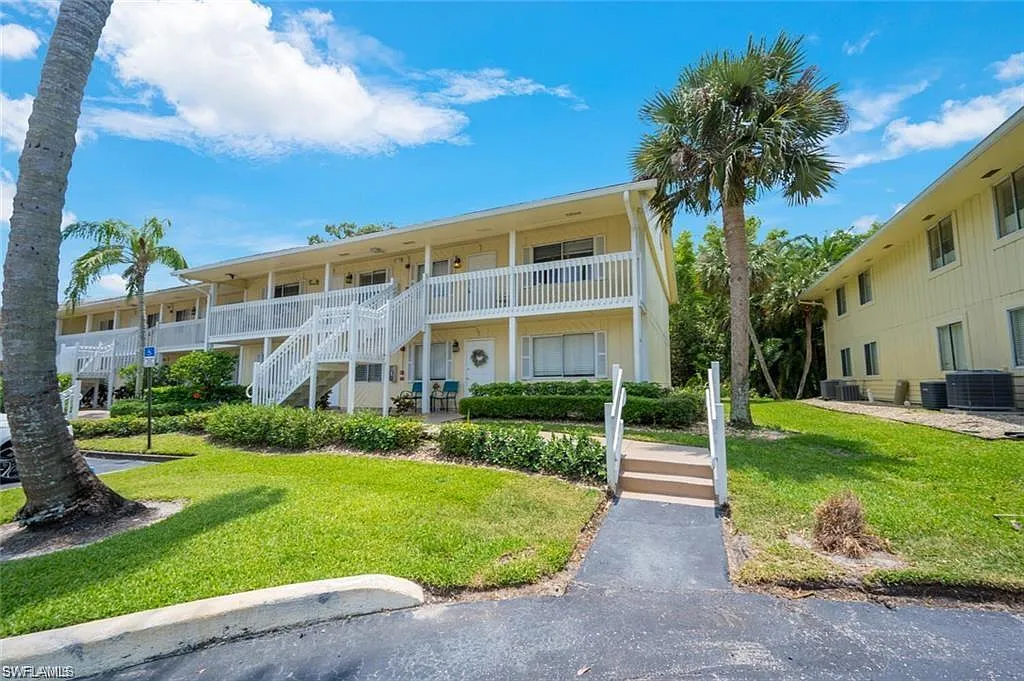 Building Photo - 4625 Bayshore Dr #D16