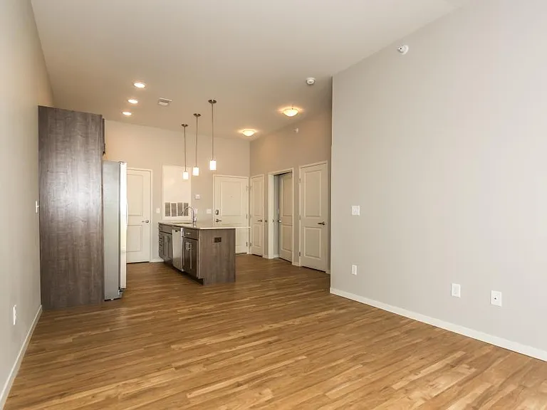 1 bd, 1 bt
B Unit 1 bd, 1 bt
B Unit