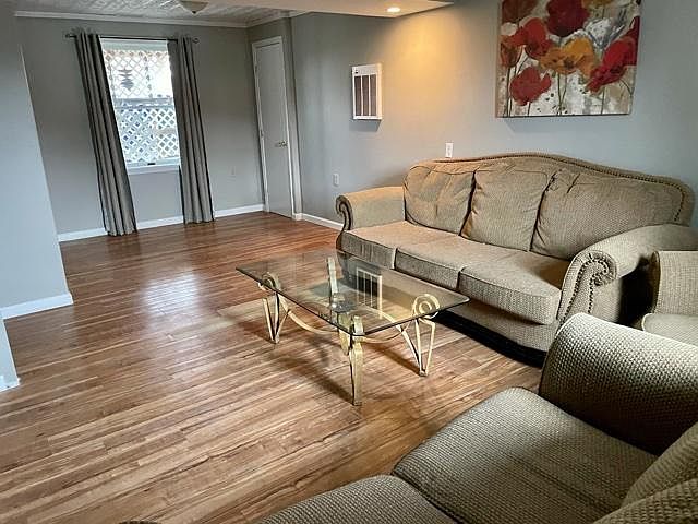1st image of 103 Summer Lake Dr