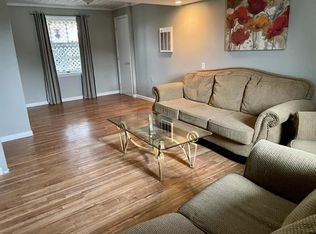 103 Summer Lake Dr, Stephens City, VA 22655