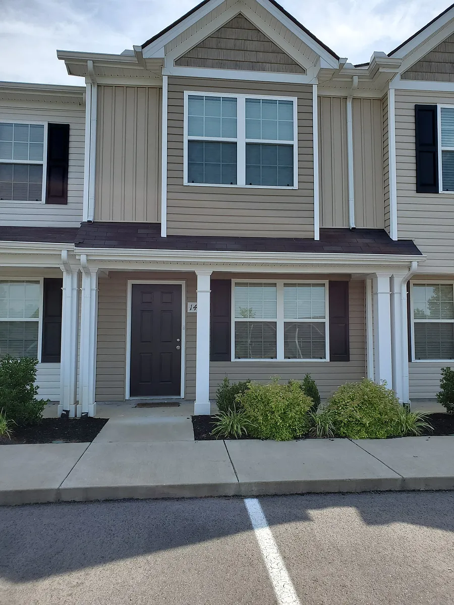 Building Photo - 1416 Orange Ct