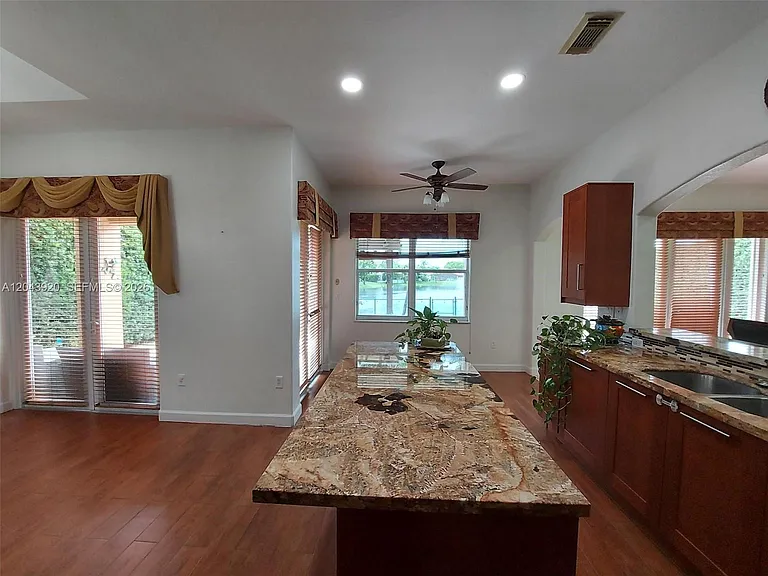 5350 SW 130th Ter — Photo 7