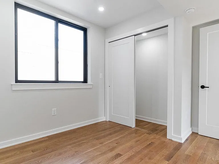 2636 Belgrade St — Photo 4