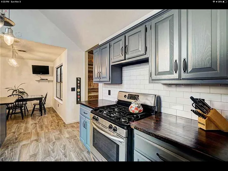 1404 NW 184th St — Photo 10