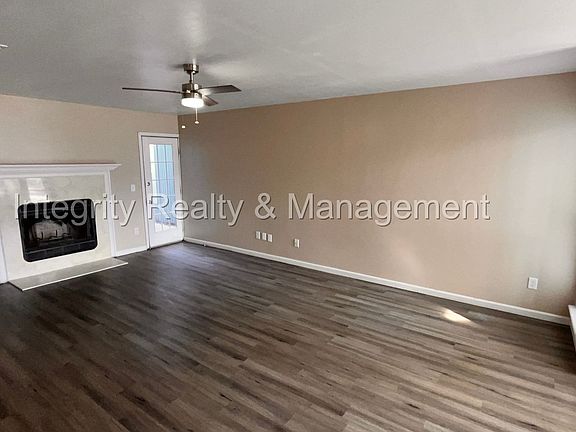 5th image of 4077 Laurelwood Dr