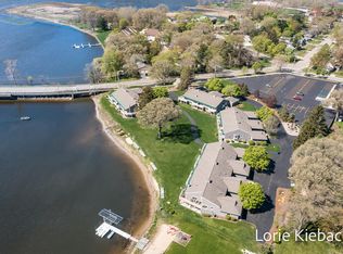 654 Edgewater Dr #15, Spring Lake, MI 49456
