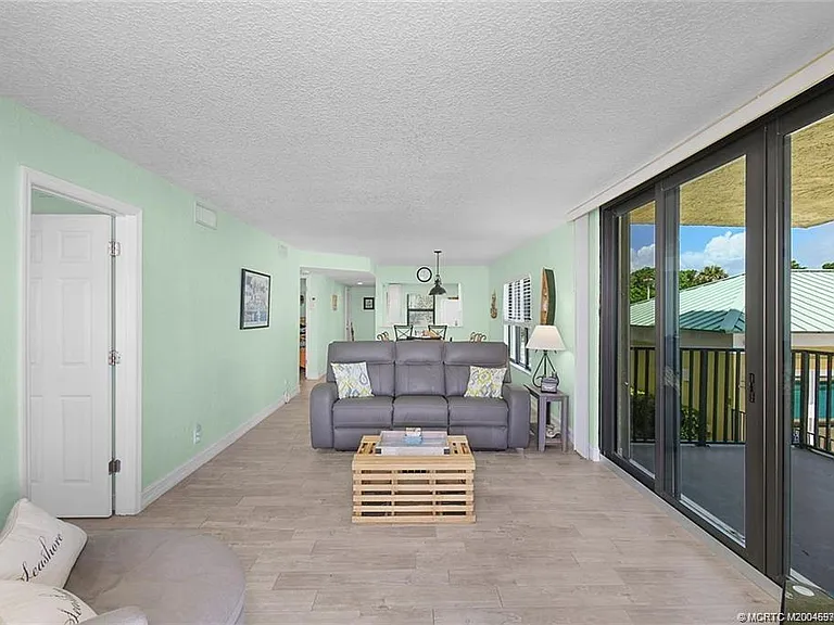 S Ocean Dr — Photo 18