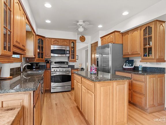 3rd image of 78 Forestview Ln