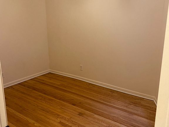 4th image of 5725 S Michigan Ave Floor 1