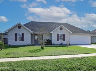 216 Country Living Dr, Lafayette, LA 70507