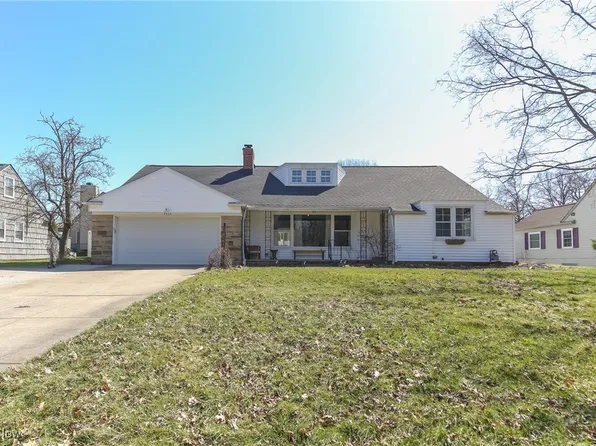 7367 Nethersole Dr, Middleburg Heights, OH 44130