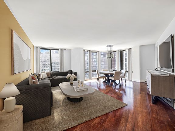 3rd image of 155 W 70th St APT 14D