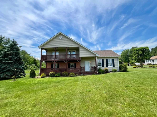 1226 Rockfish Rd, Waynesboro, VA 22980