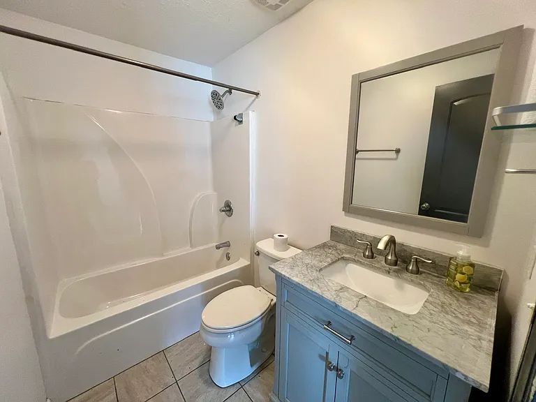 104 Williams St #A — Photo 8