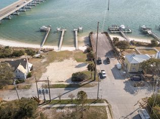 2311 Evans St, Morehead City, NC 28557