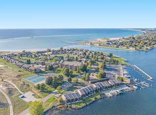 368 Harbor Dr UNIT 402, Ludington, MI 49431