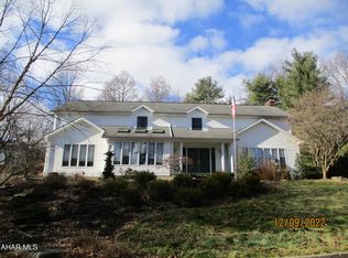 404 Beaumont Dr, Altoona, PA 16602