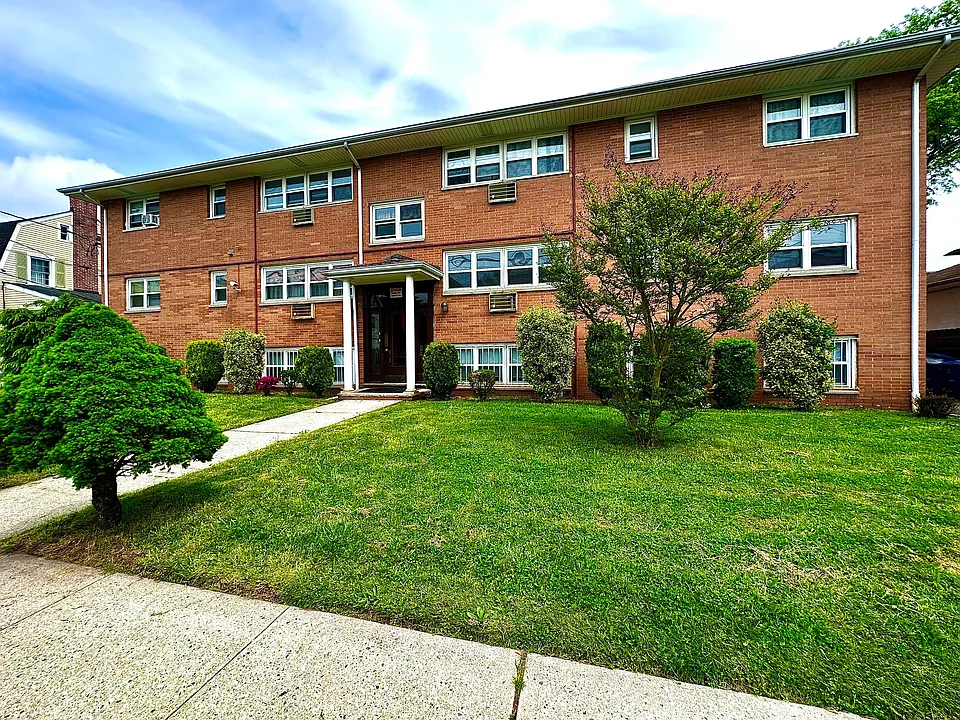 745-751 Hazard Pl #2C