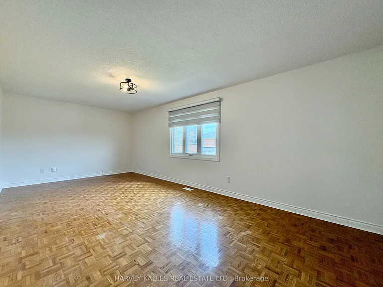 70 Amaretto Ct — Photo 21