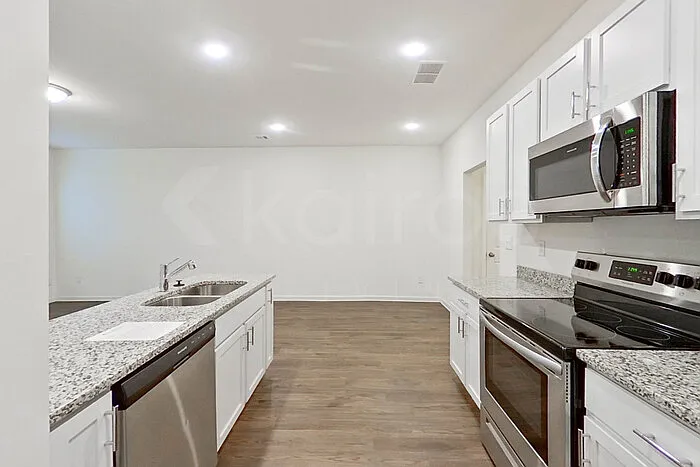 223 Long Island Dr — Photo 6